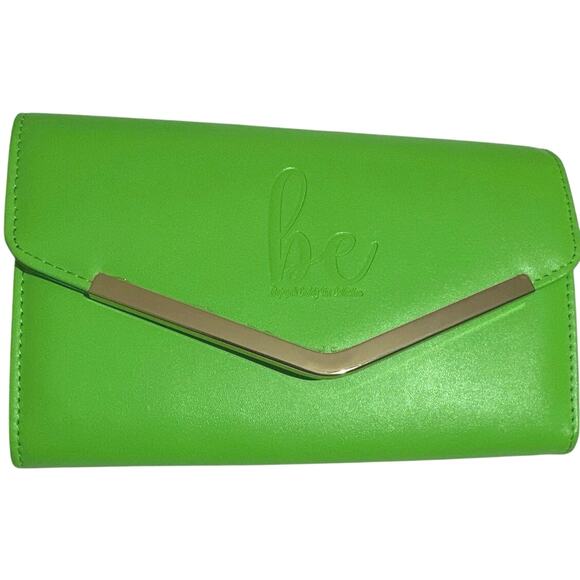 The Sasha By Bajeyah Eaddy, “The Sasha Clutch”
brand new W\O tags & Box in Green - Picture 1 of 8